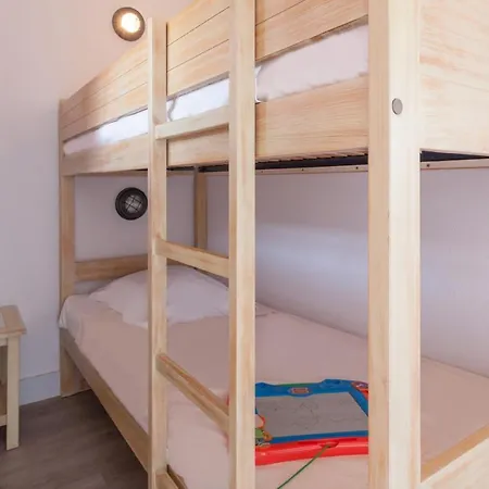 Διαμέρισμα Le Hameau De La Pinede 2p 4p 4s