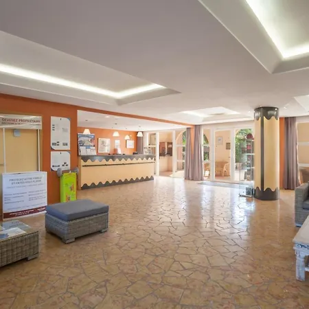 Le Hameau De La Pinede 2p 4p 4s * Carqueiranne
